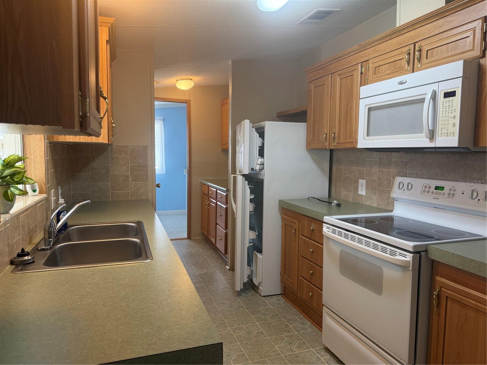 8044 WESTERN CIRCLE DR, BROOKSVILLE, FL, 34613