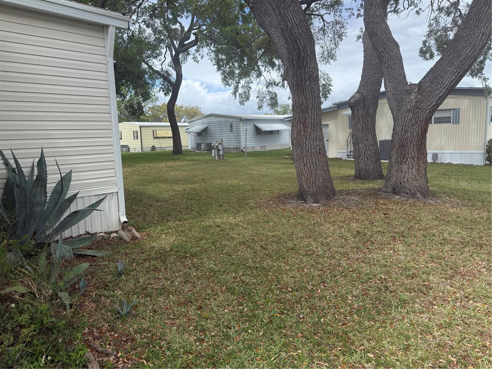 8044 WESTERN CIRCLE DR, BROOKSVILLE, FL, 34613