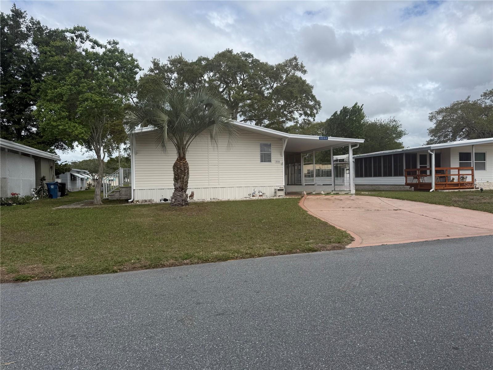 8044 WESTERN CIRCLE DR, BROOKSVILLE, FL, 34613