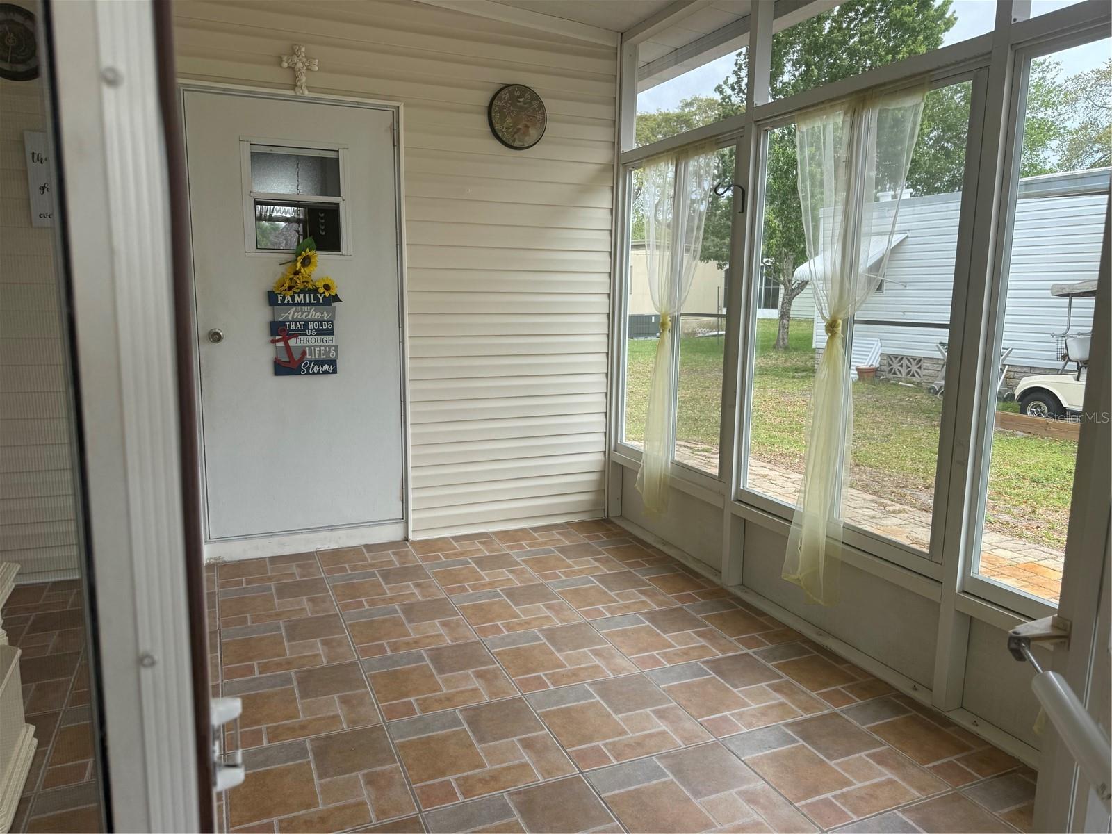 8044 WESTERN CIRCLE DR, BROOKSVILLE, FL, 34613