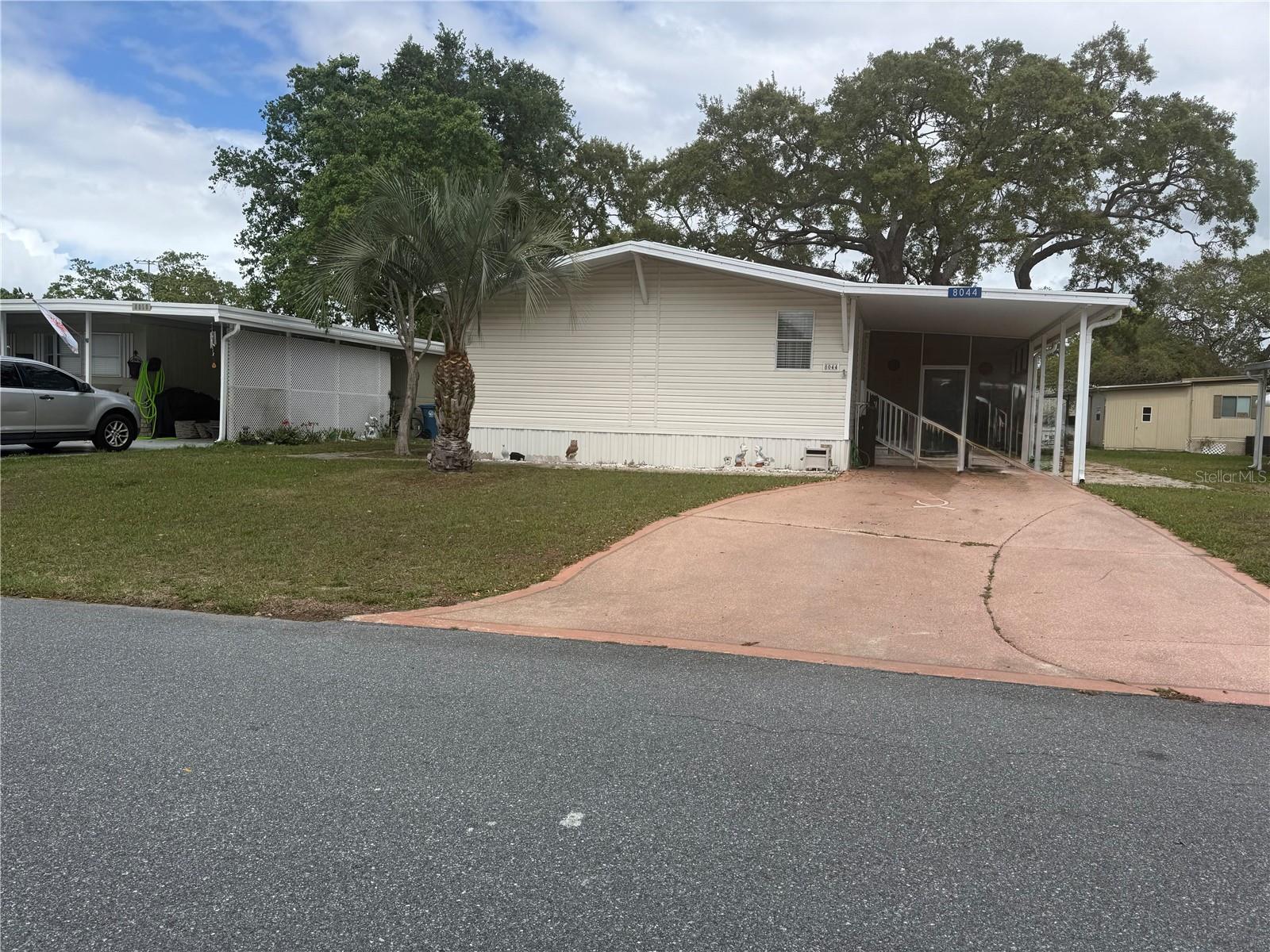 8044 WESTERN CIRCLE DR, BROOKSVILLE, FL, 34613