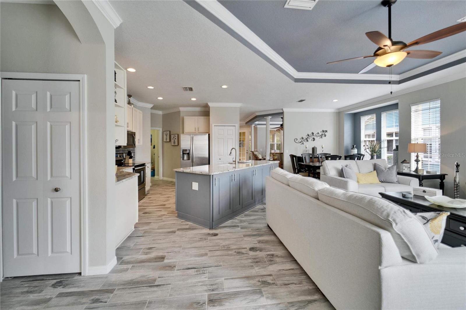 221 SELA COVE CIR, APOLLO BEACH, FL, 33572