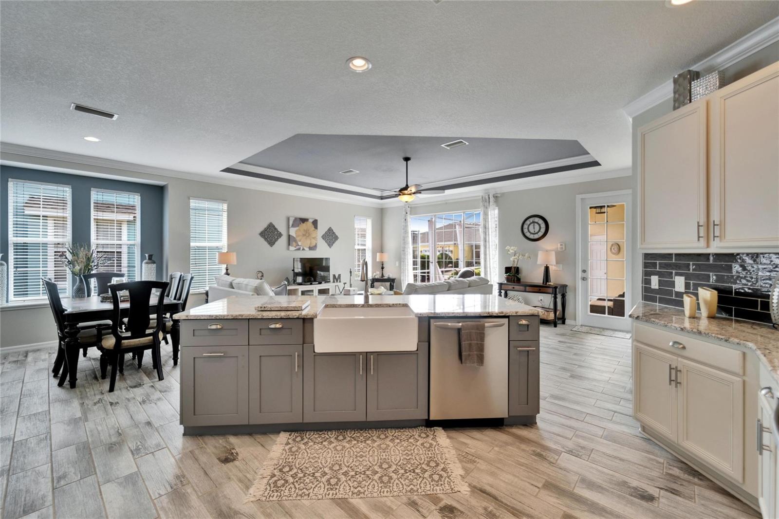 221 SELA COVE CIR, APOLLO BEACH, FL, 33572