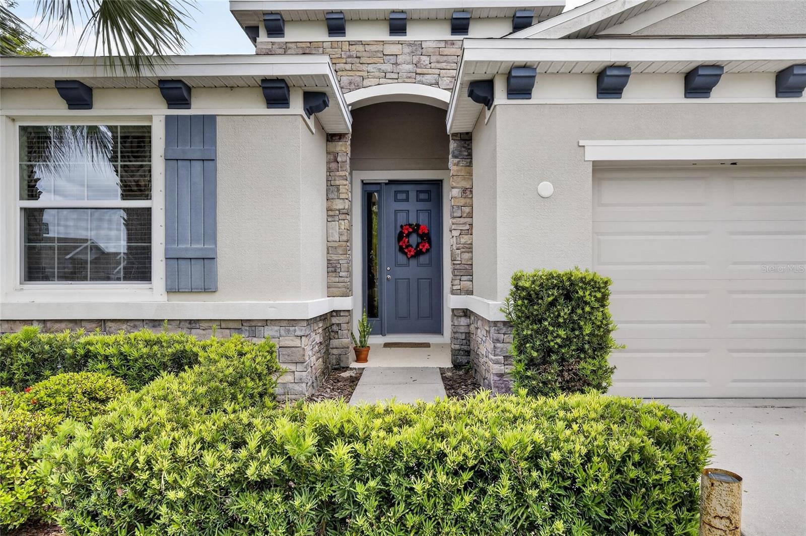 Exterior Front Entry