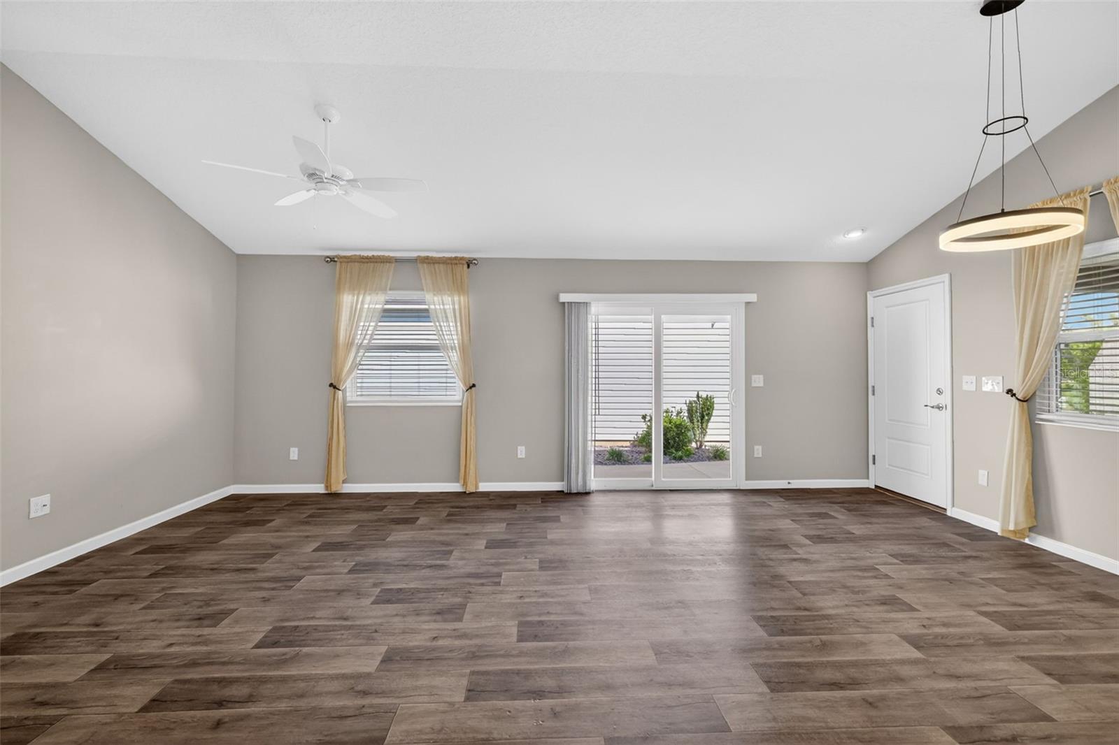 5608 MINDY PL, THE VILLAGES, FL, 32163