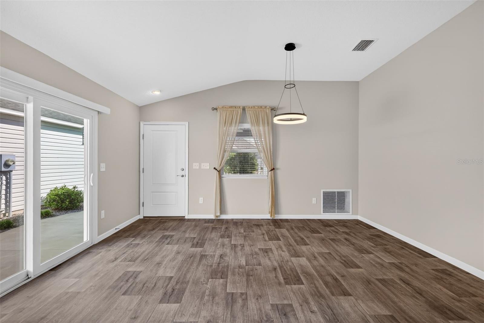 5608 MINDY PL, THE VILLAGES, FL, 32163