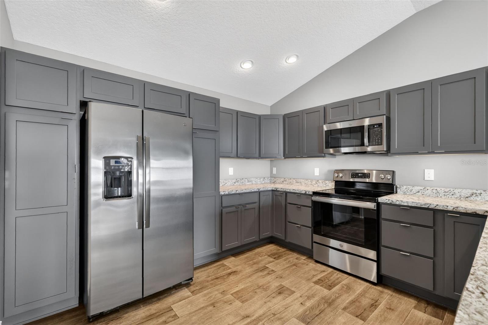 5608 MINDY PL, THE VILLAGES, FL, 32163