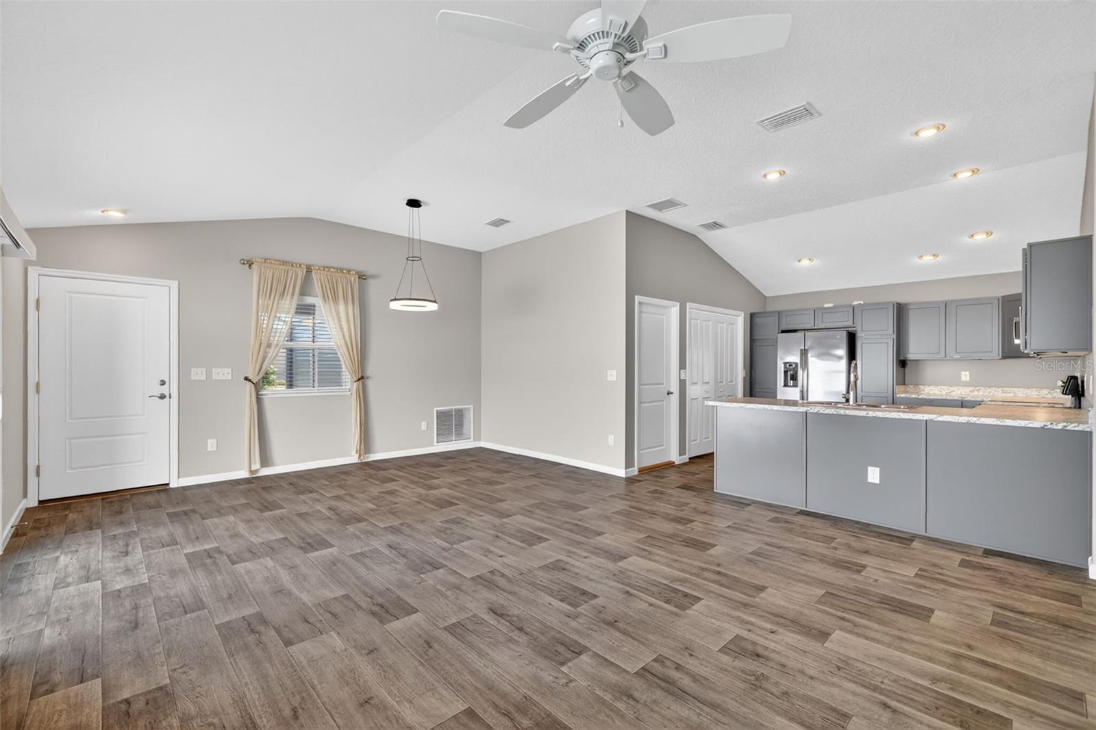 5608 MINDY PL, THE VILLAGES, FL, 32163