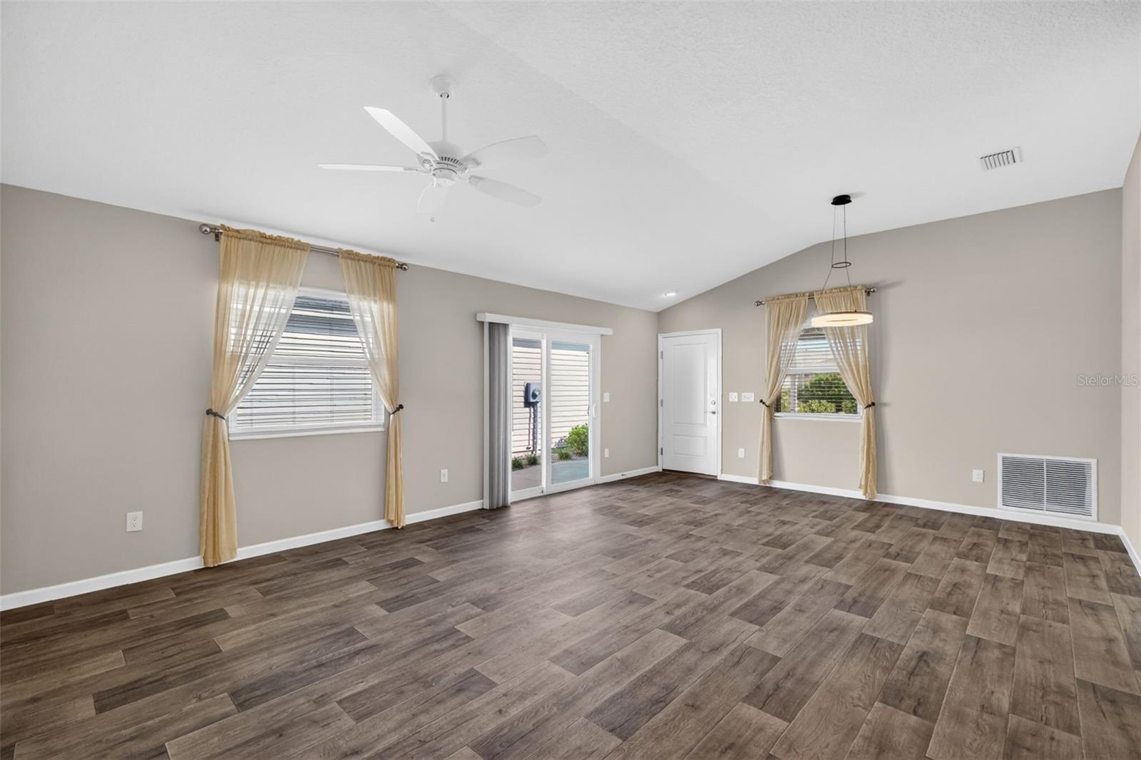 5608 MINDY PL, THE VILLAGES, FL, 32163