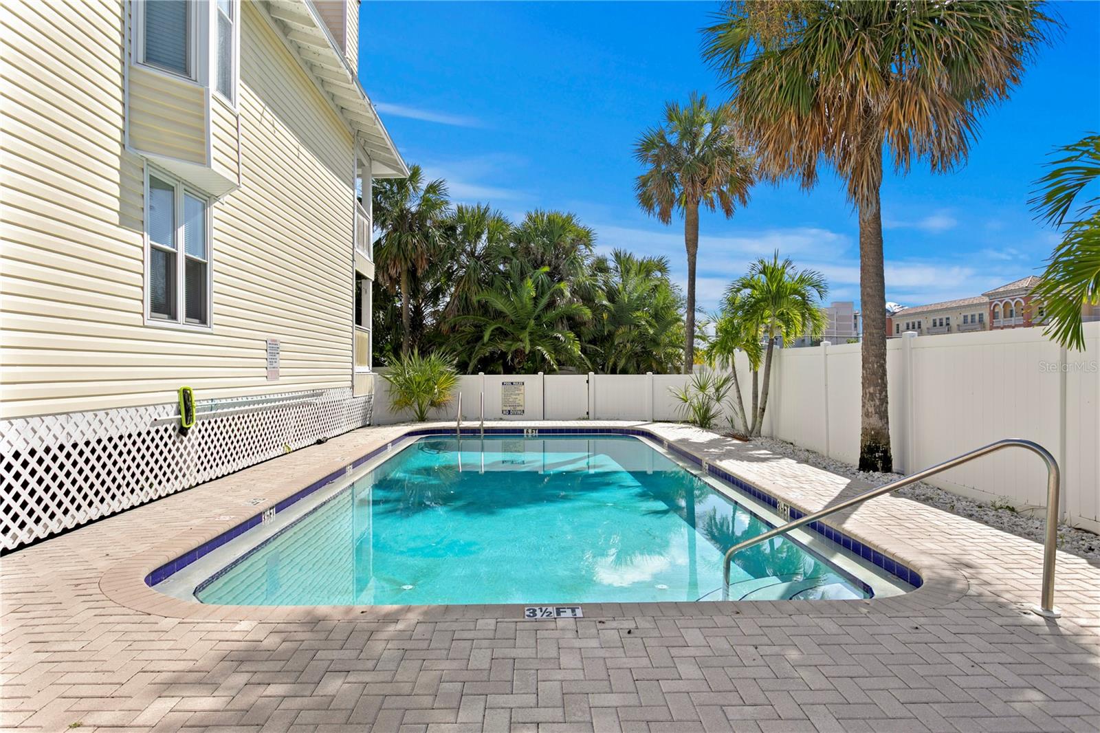 10399 PARADISE BLVD #106B, TREASURE ISLAND, FL, 33706