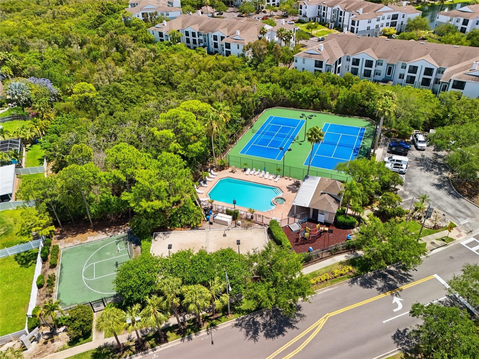 542 BLACK LION DR NE, ST PETERSBURG, FL, 33716