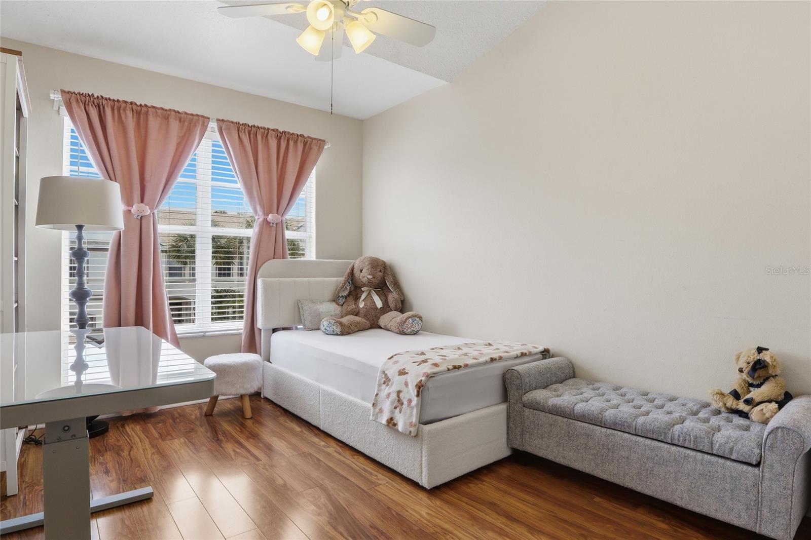 542 BLACK LION DR NE, ST PETERSBURG, FL, 33716