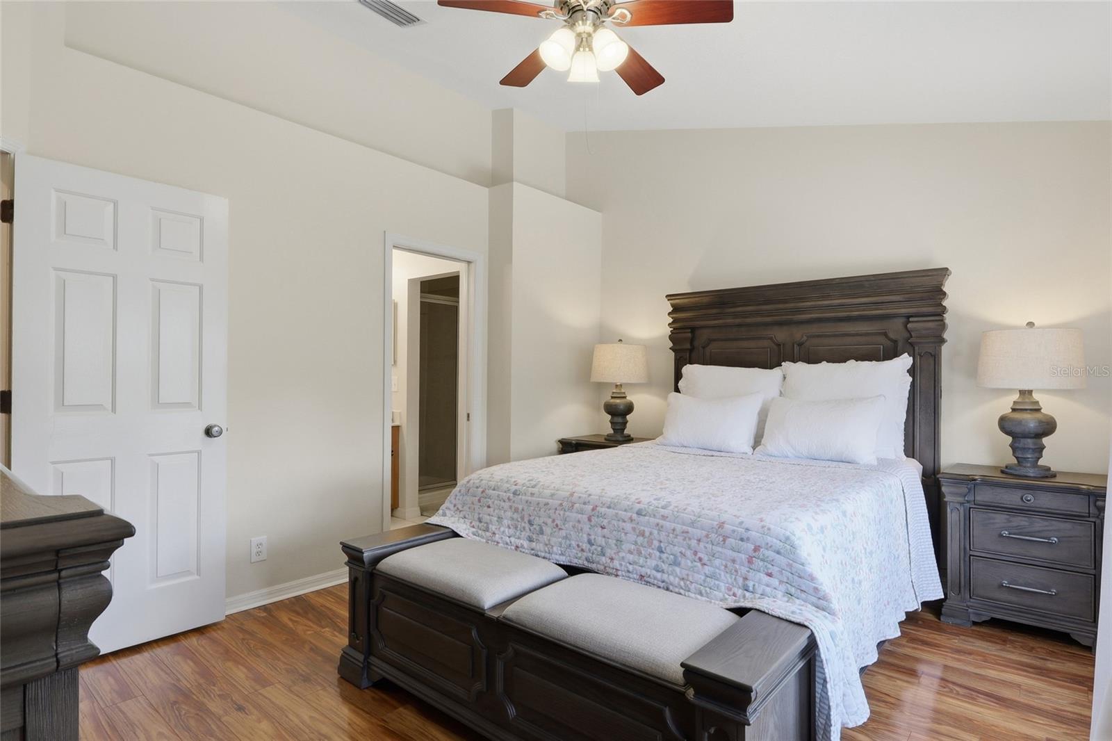 542 BLACK LION DR NE, ST PETERSBURG, FL, 33716