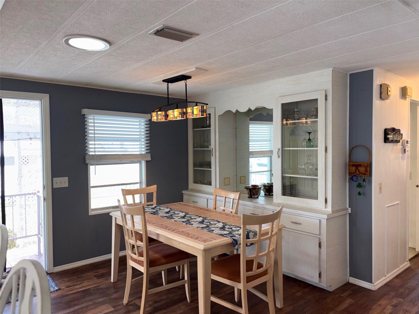 413 CERVINA DR N, VENICE, FL, 34285