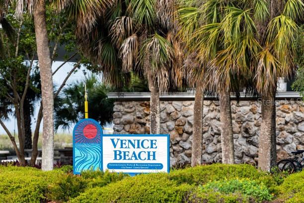 413 CERVINA DR N, VENICE, FL, 34285