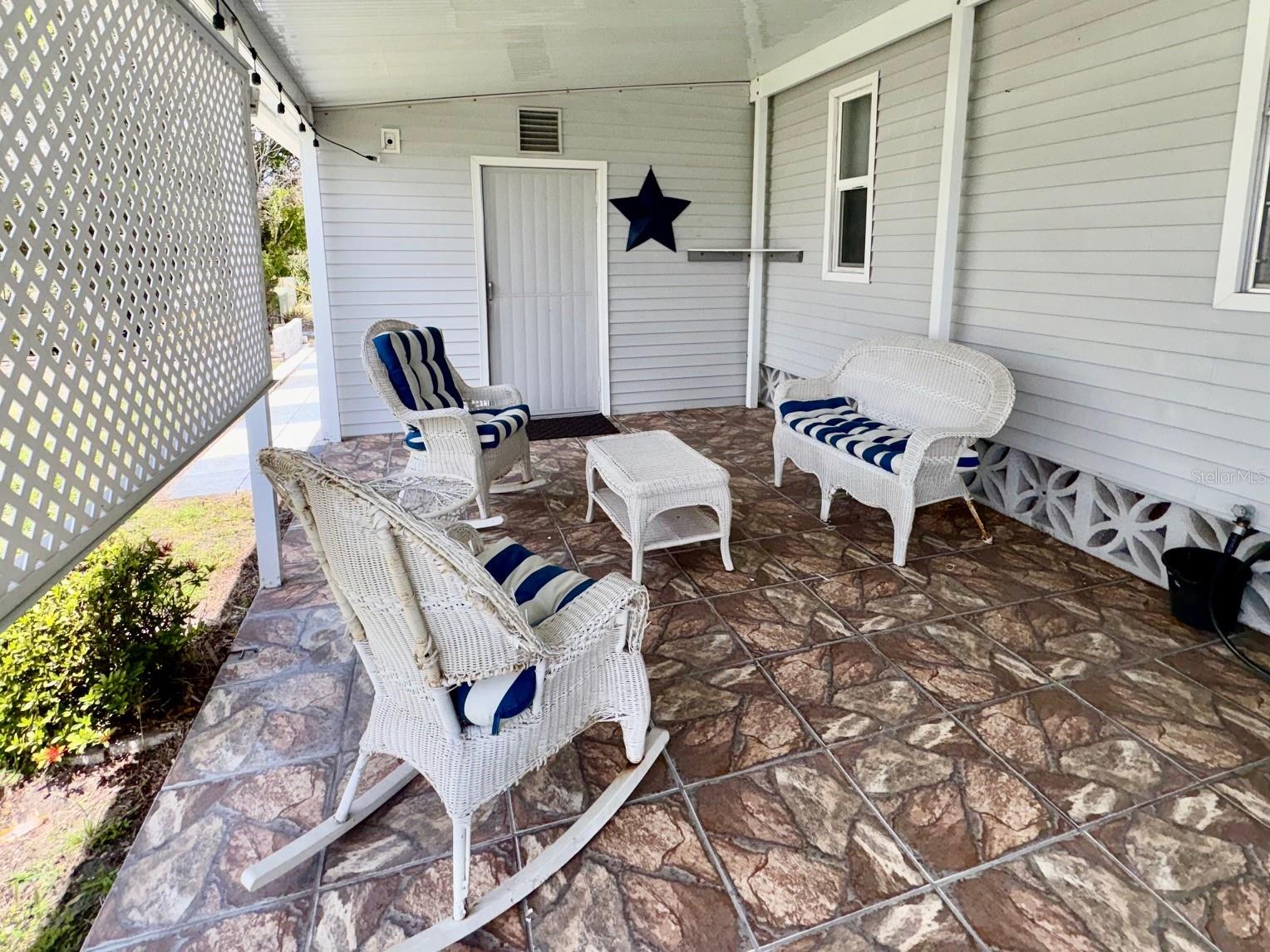 413 CERVINA DR N, VENICE, FL, 34285