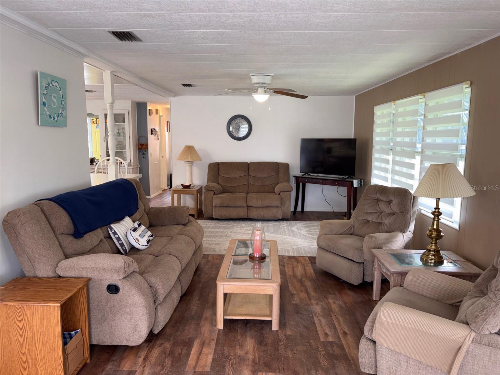 413 CERVINA DR N, VENICE, FL, 34285