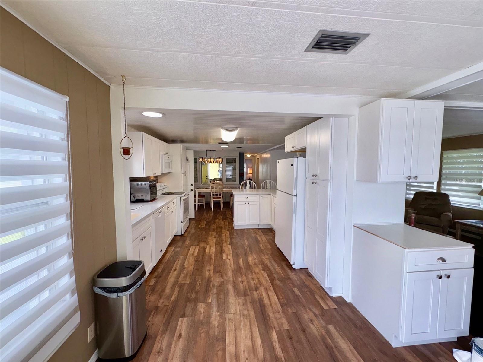 413 CERVINA DR N, VENICE, FL, 34285