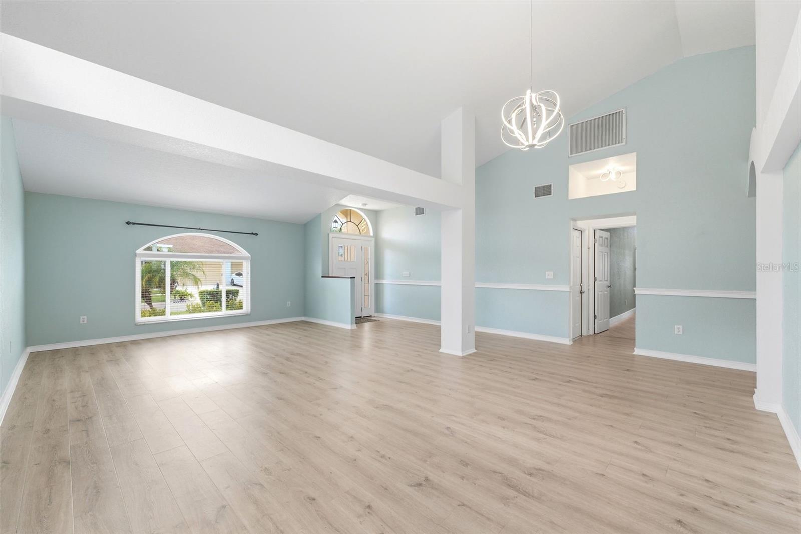 Living Room/Dining Room