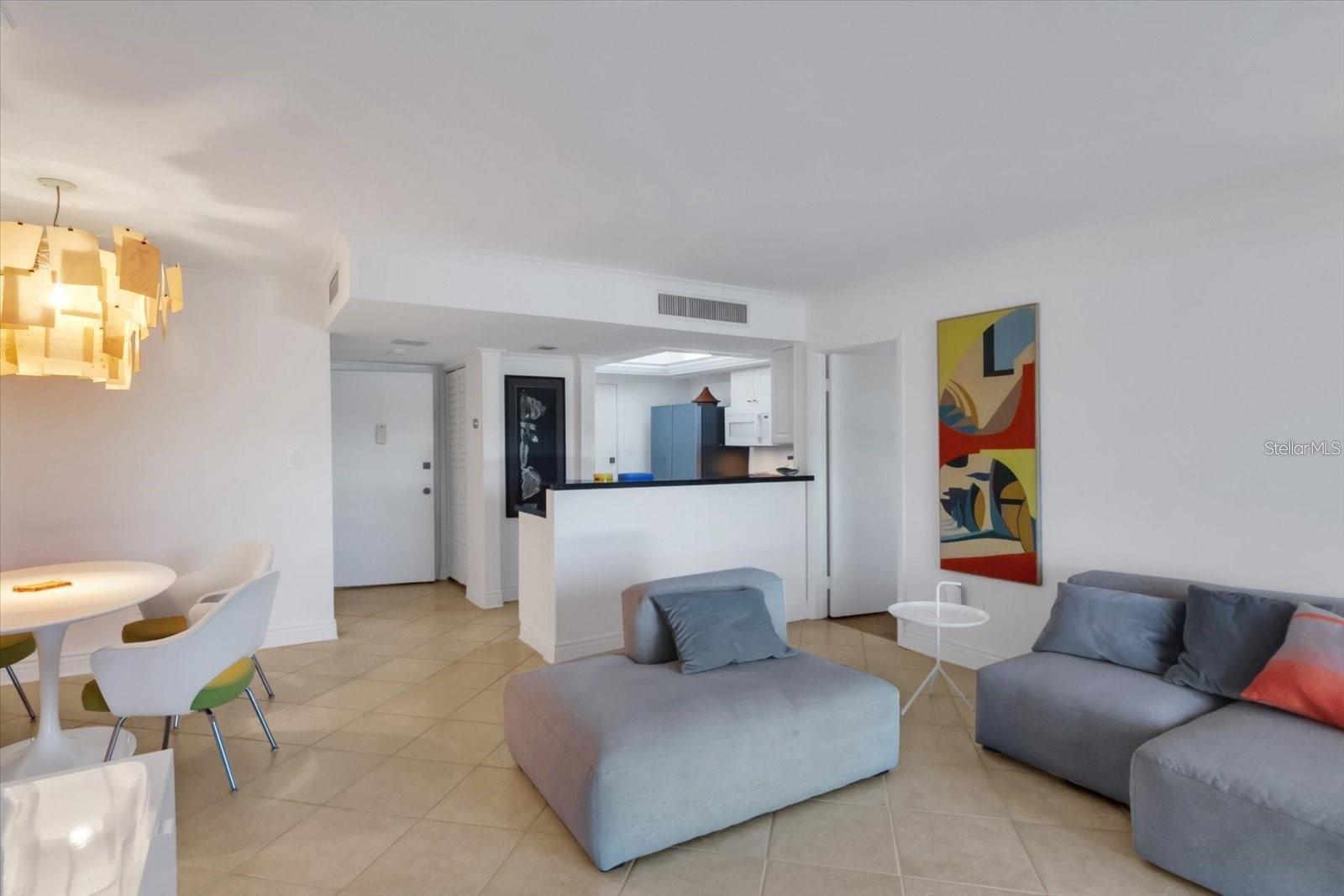 2100 BENJAMIN FRANKLIN DR #203, SARASOTA, FL, 34236