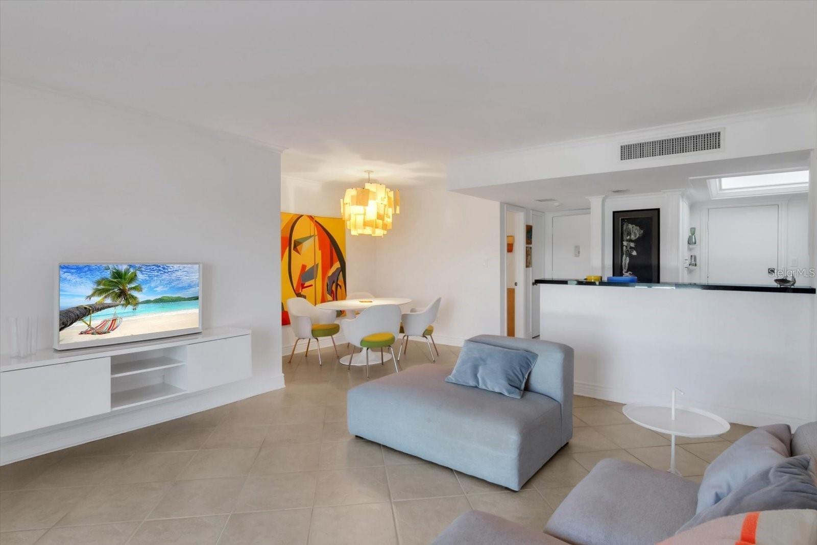 2100 BENJAMIN FRANKLIN DR #203, SARASOTA, FL, 34236