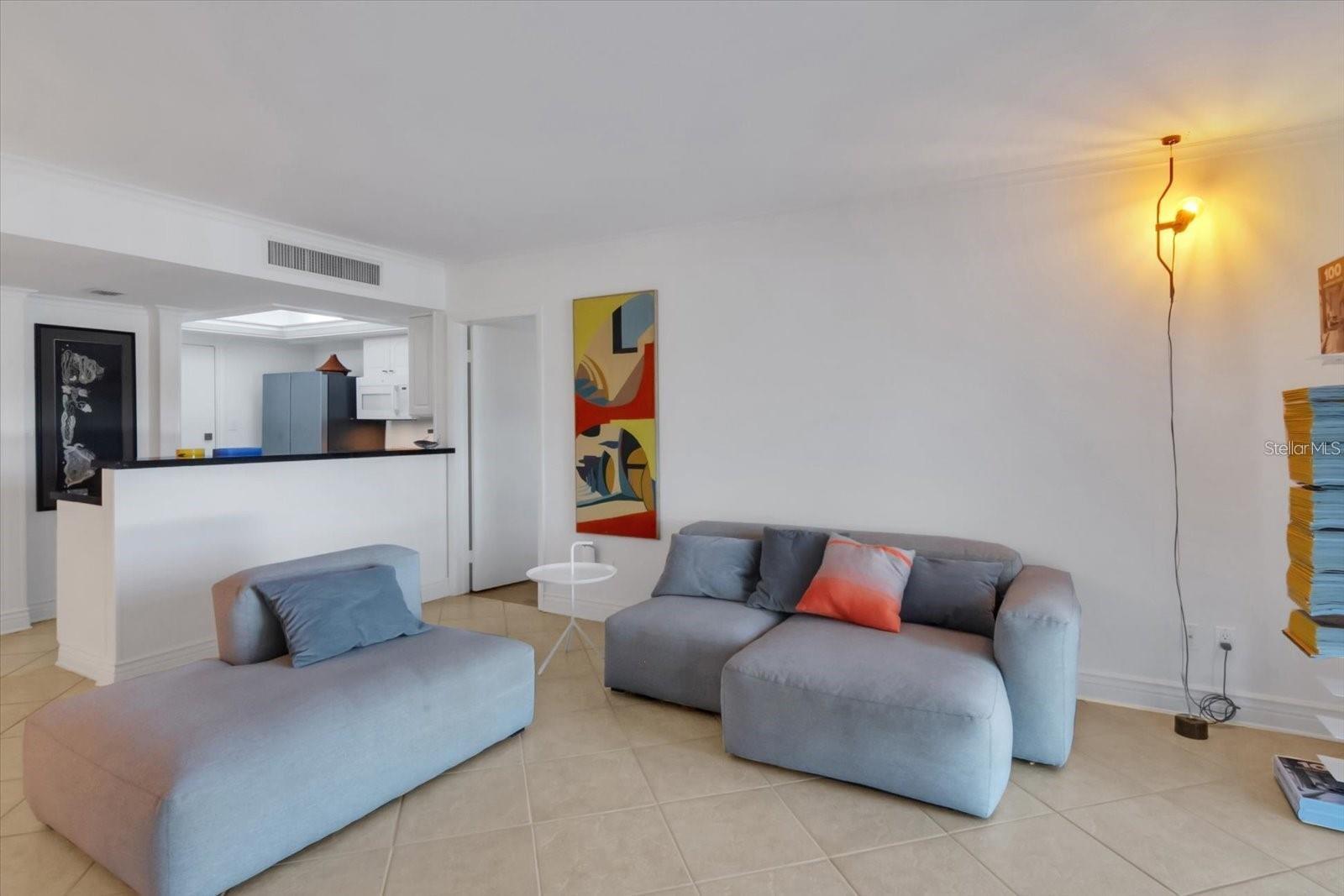 2100 BENJAMIN FRANKLIN DR #203, SARASOTA, FL, 34236