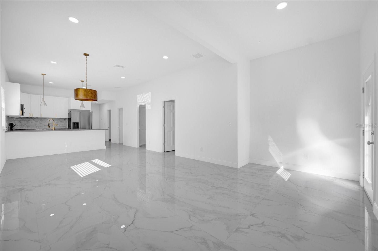 600 N LAKEWOOD AVE, OCOEE, FL, 34761