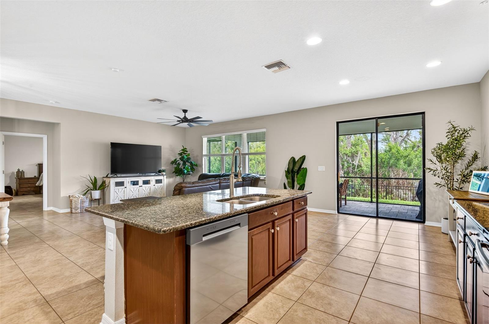 8060 ROMA DUNE DR, WESLEY CHAPEL, FL, 33545