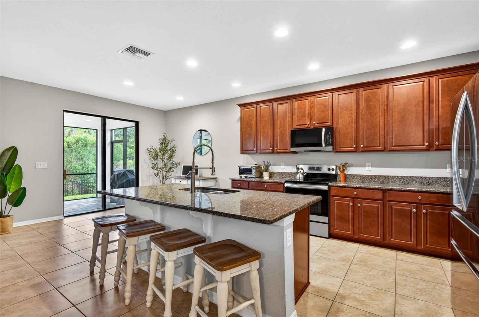 8060 ROMA DUNE DR, WESLEY CHAPEL, FL, 33545
