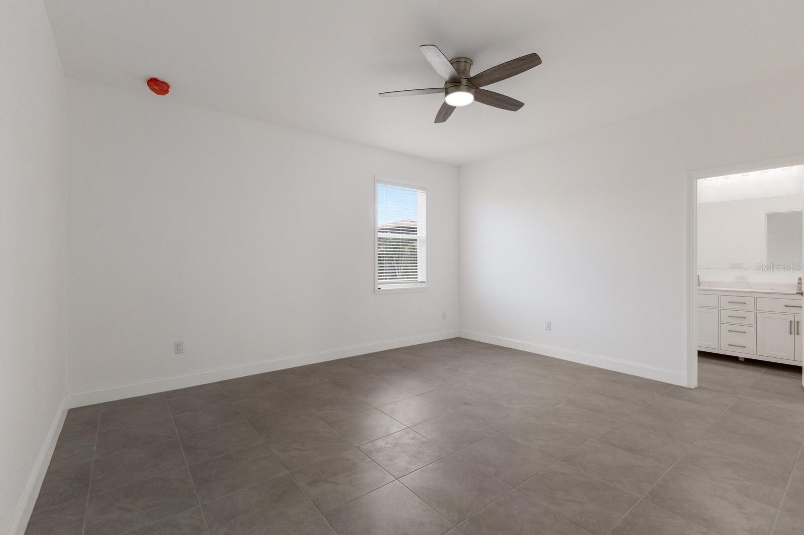 520 12TH AVE W, BRADENTON, FL, 34205