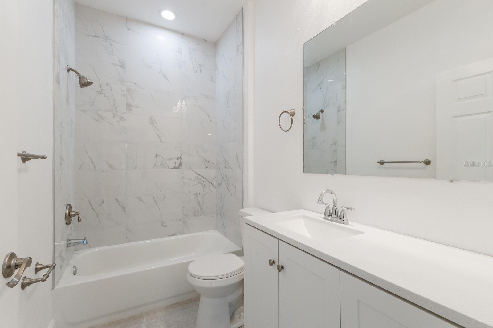 520 12TH AVE W, BRADENTON, FL, 34205