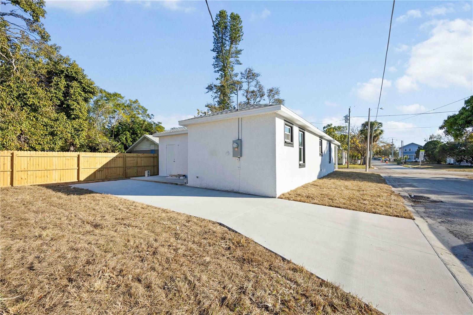 520 12TH AVE W, BRADENTON, FL, 34205