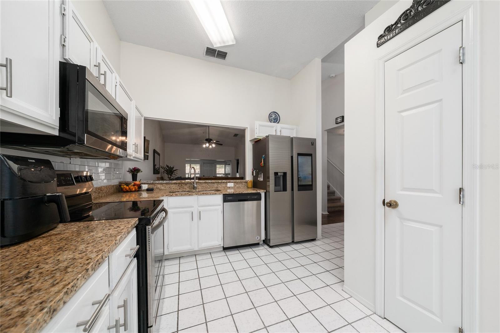 703 SWAN LN, ALTAMONTE SPRINGS, FL, 32701