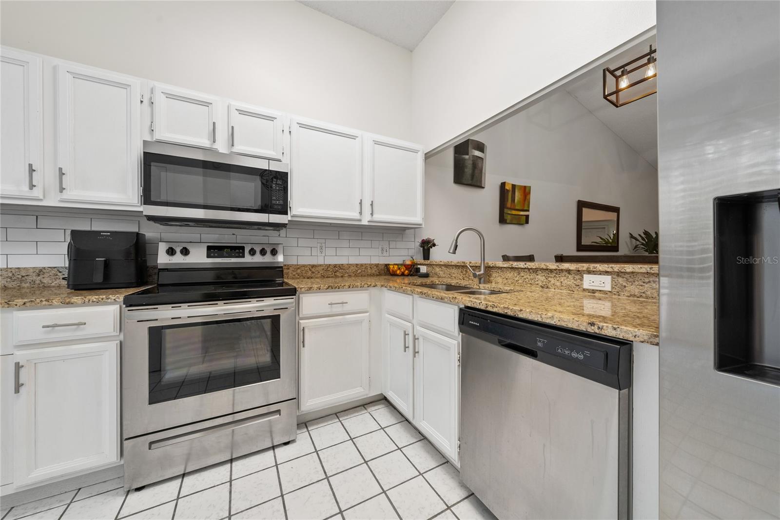 703 SWAN LN, ALTAMONTE SPRINGS, FL, 32701