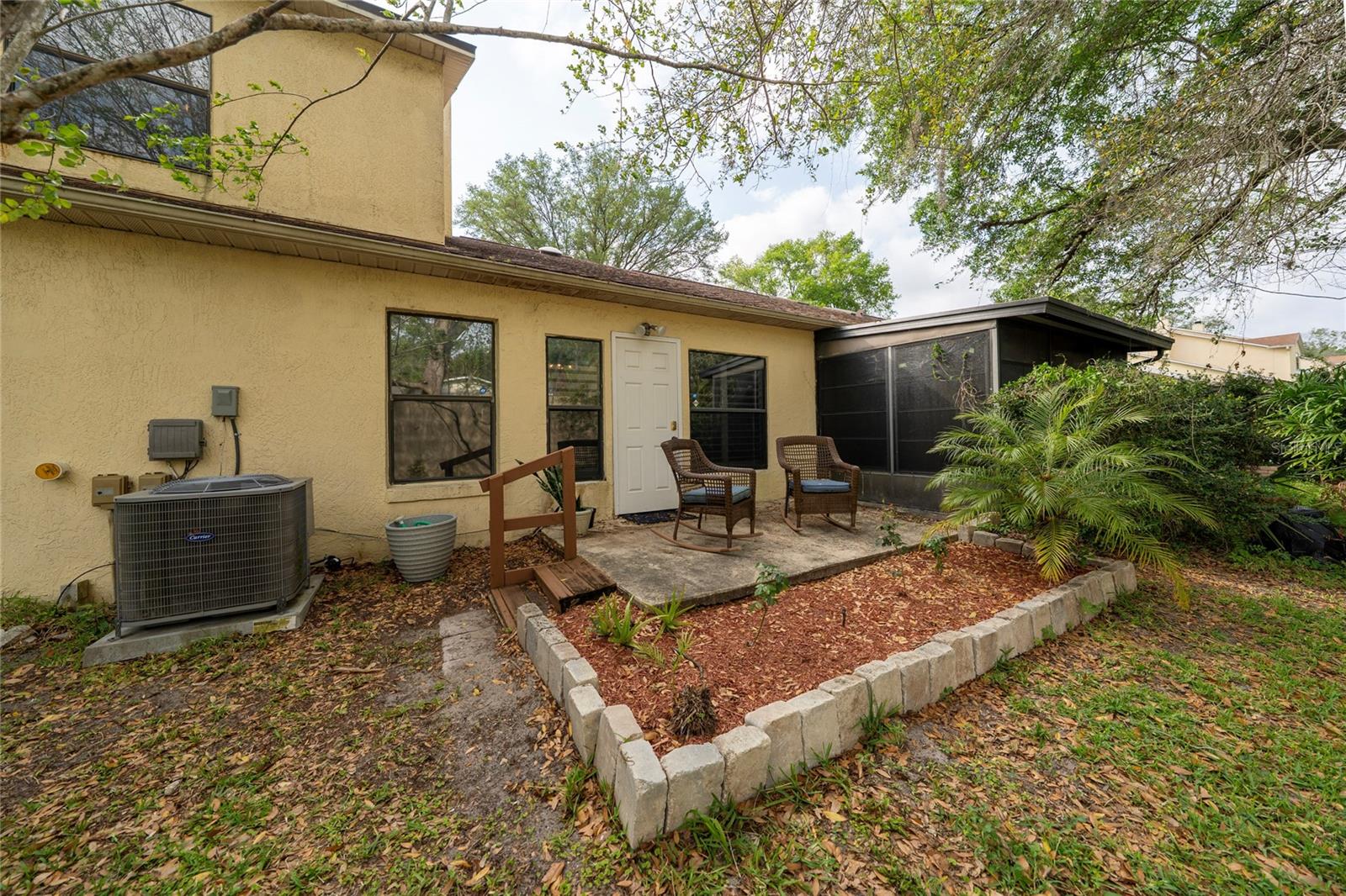 703 SWAN LN, ALTAMONTE SPRINGS, FL, 32701
