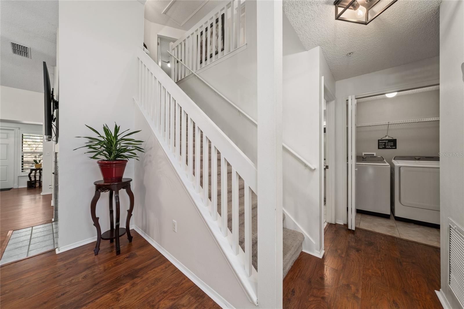 703 SWAN LN, ALTAMONTE SPRINGS, FL, 32701