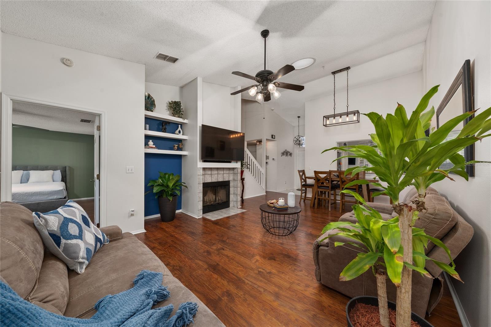 703 SWAN LN, ALTAMONTE SPRINGS, FL, 32701