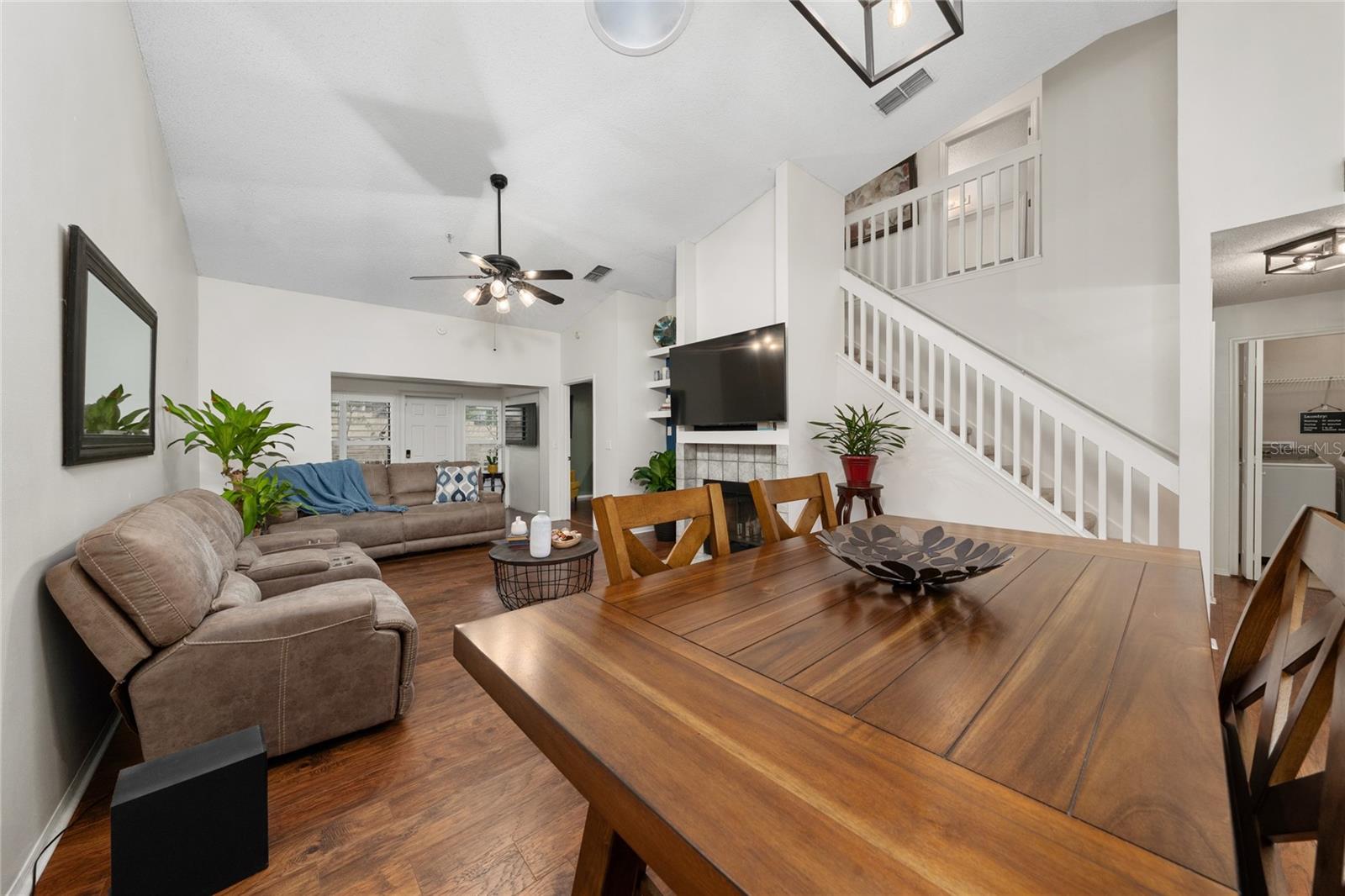 703 SWAN LN, ALTAMONTE SPRINGS, FL, 32701