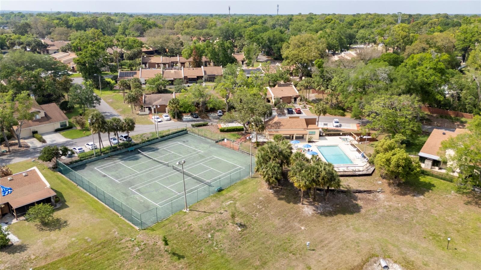 703 SWAN LN, ALTAMONTE SPRINGS, FL, 32701