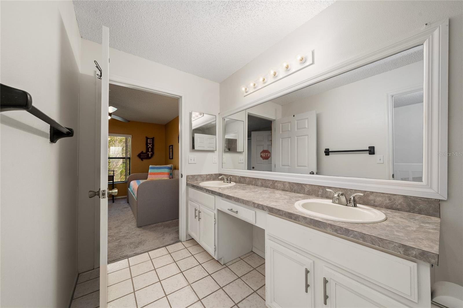 703 SWAN LN, ALTAMONTE SPRINGS, FL, 32701
