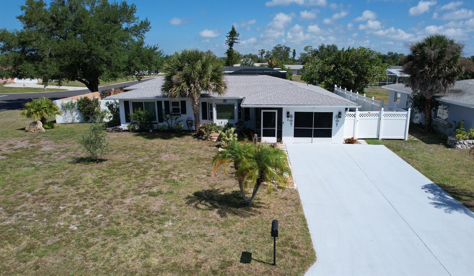 2 GOLFVIEW RD, ROTONDA WEST, FL, 33947