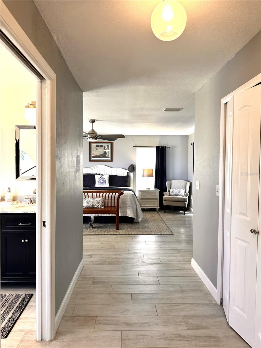 2 GOLFVIEW RD, ROTONDA WEST, FL, 33947