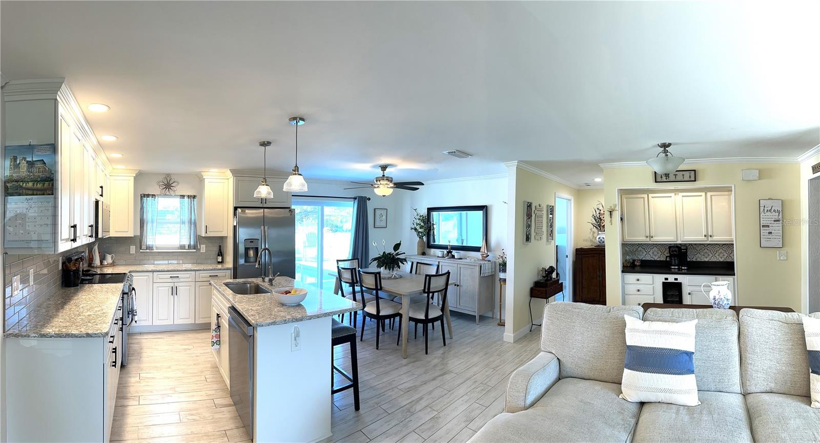 2 GOLFVIEW RD, ROTONDA WEST, FL, 33947