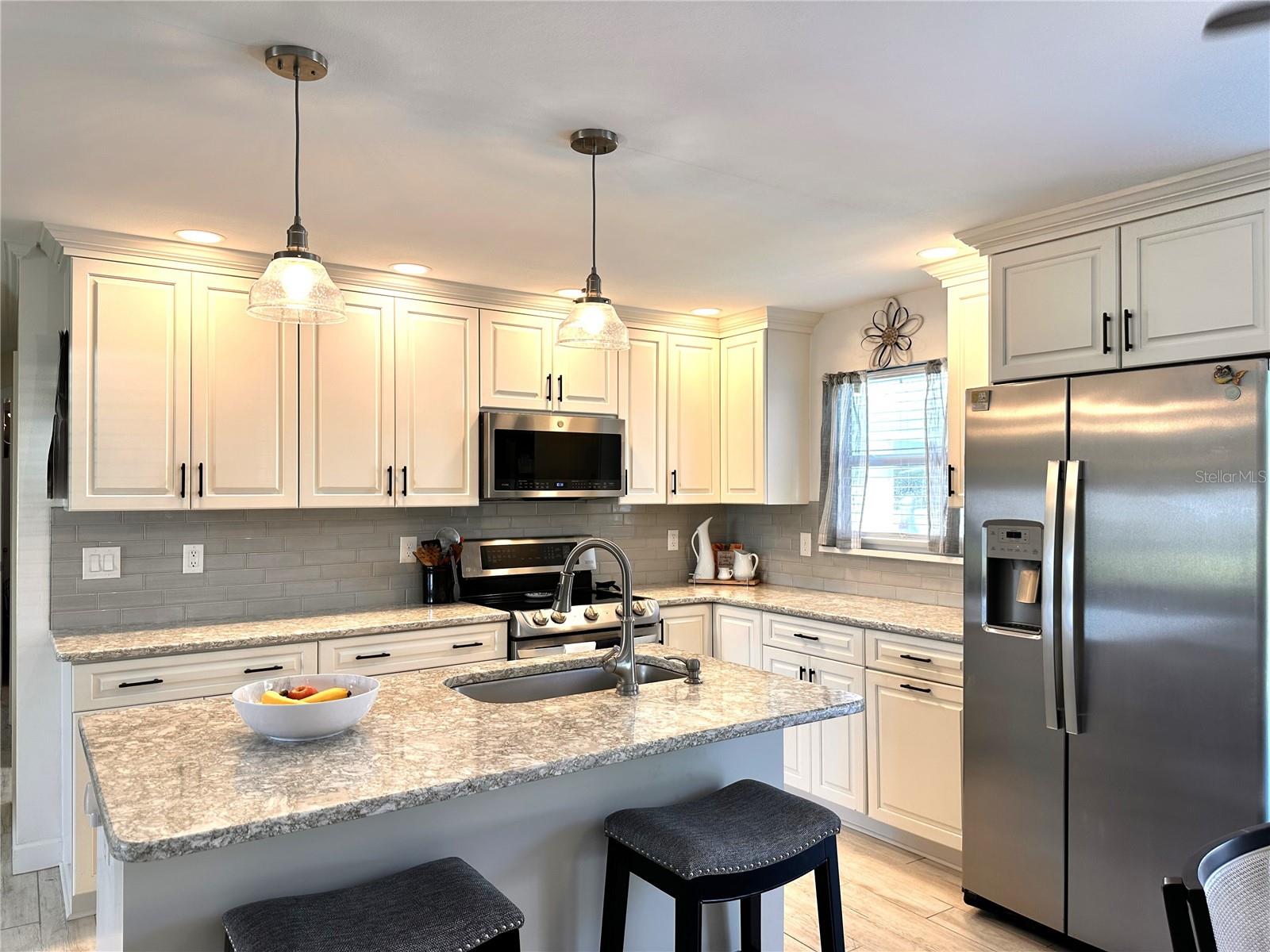 2 GOLFVIEW RD, ROTONDA WEST, FL, 33947