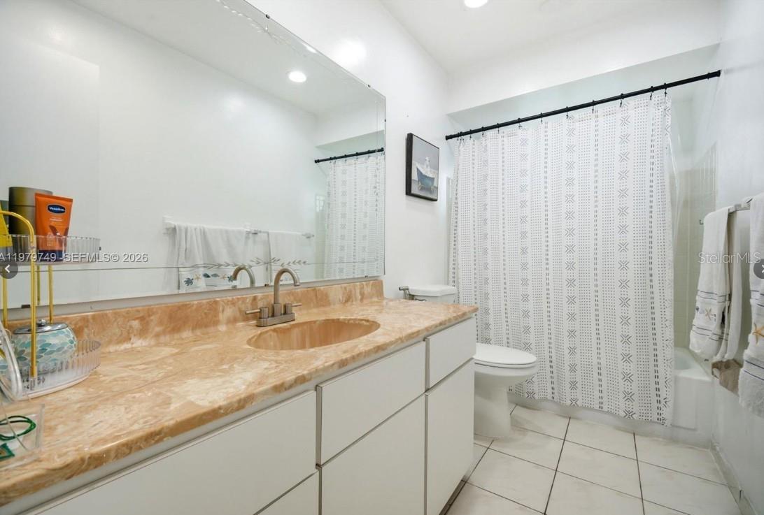 1185 NW 92ND AVE, PEMBROKE PINES, FL, 33024