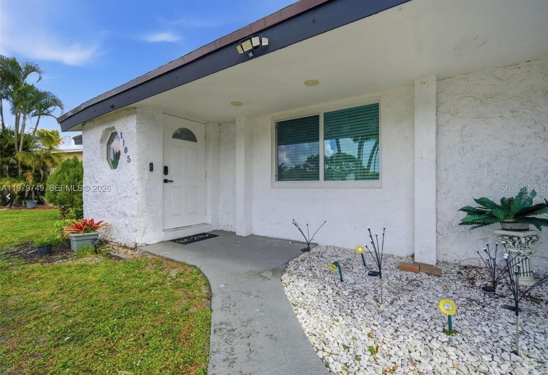 1185 NW 92ND AVE, PEMBROKE PINES, FL, 33024