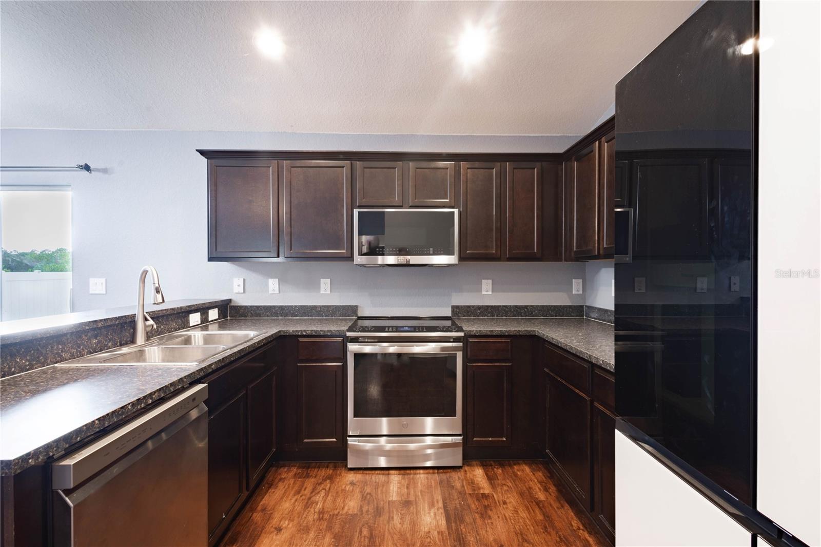 6517 BAYSTON HILL PL, ZEPHYRHILLS, FL, 33541