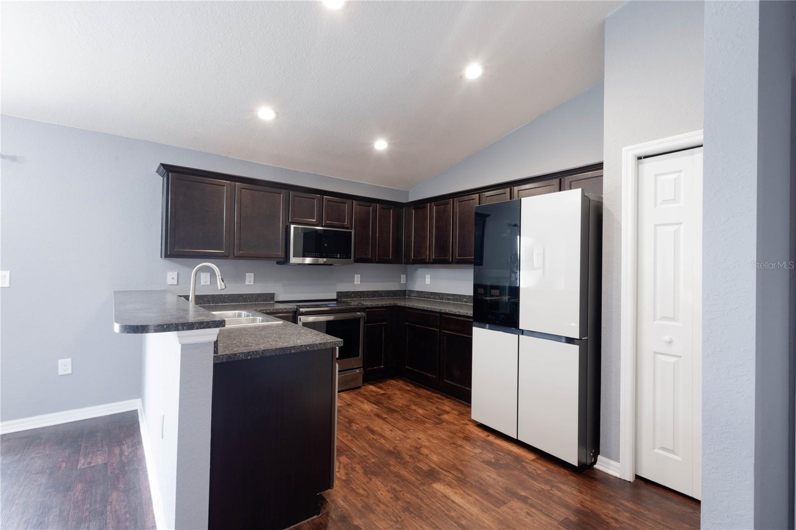 6517 BAYSTON HILL PL, ZEPHYRHILLS, FL, 33541