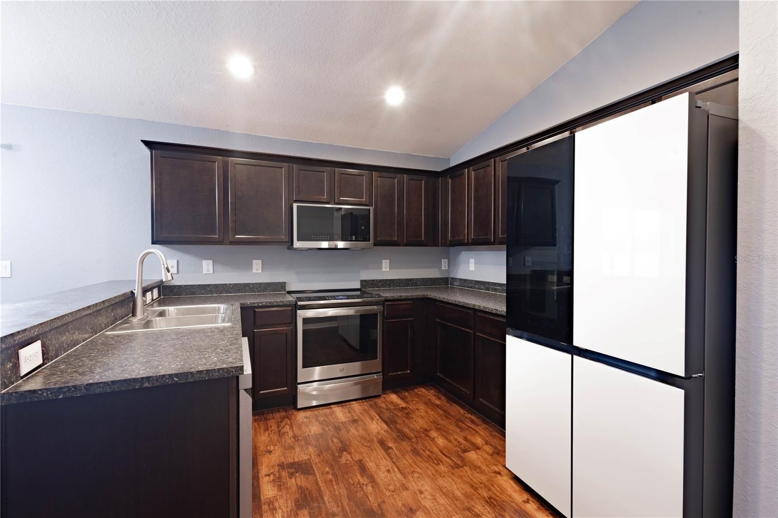 6517 BAYSTON HILL PL, ZEPHYRHILLS, FL, 33541