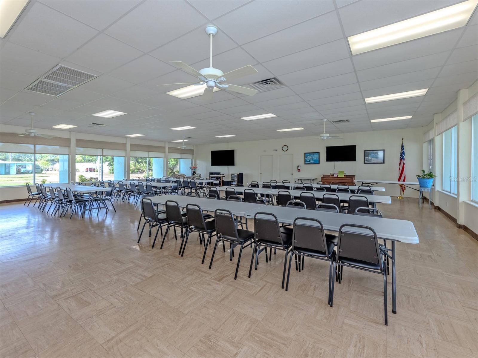 6108 GREEN VIEW DR #143, SARASOTA, FL, 34231